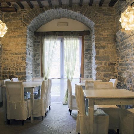 Le Torracce Agriturismo Olistico Hotel Valfabbrica Luaran gambar
