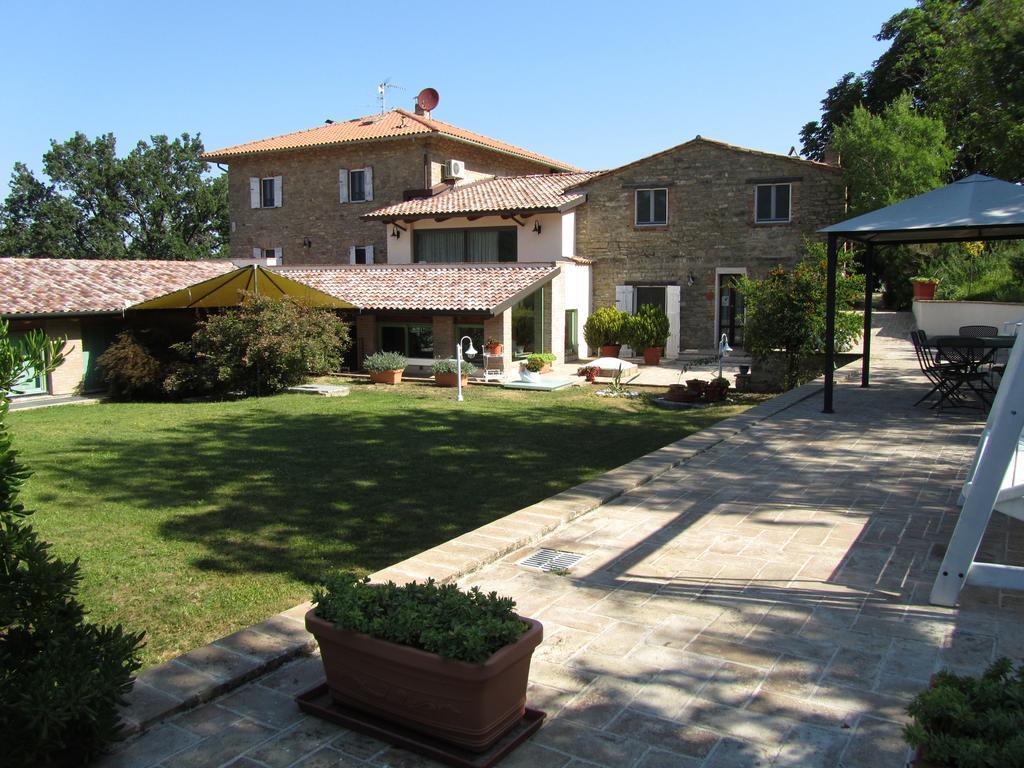 Le Torracce Agriturismo Olistico Hotel Valfabbrica Luaran gambar
